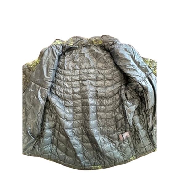 "THE NORTH FACE" Grn Camo Mens Jacket SZ M  Coat Puffer Travel Pocket Storage - Picture 3 of 13